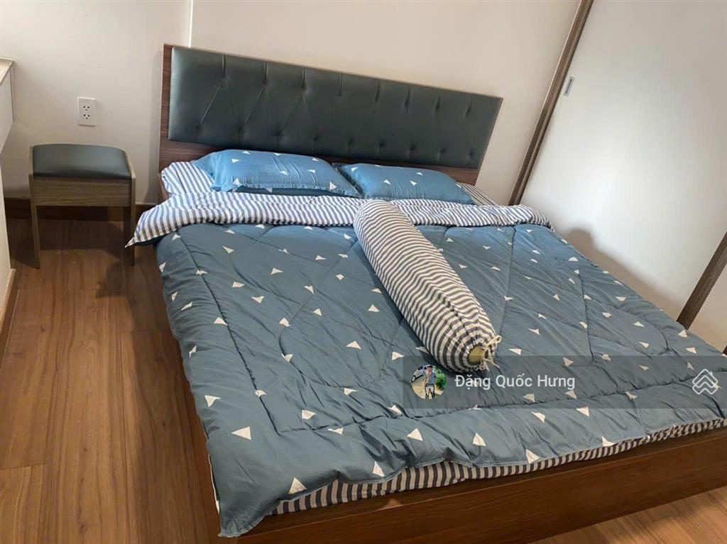 Cần bán chung cư bàu cát 2, quận tân bình , 90m2, 3pn, 2wc giá 5x tỷ ( sổ hồng )   0909 927 ***