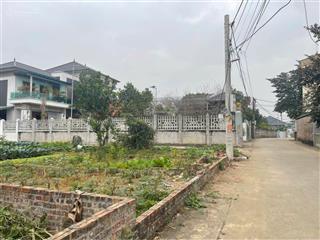 Tôi bán lô đất trục chính gần ql6 vào 8p kinh doanh được tạp hoá, giảm giá 100 triệu, nhỉnh 3,799tỷ