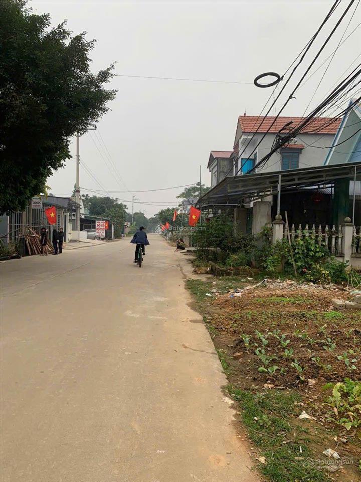 Tôi bán lô đất trục chính gần ql6 vào 8p kinh doanh được tạp hoá, giảm giá 100 triệu, nhỉnh 3,799tỷ