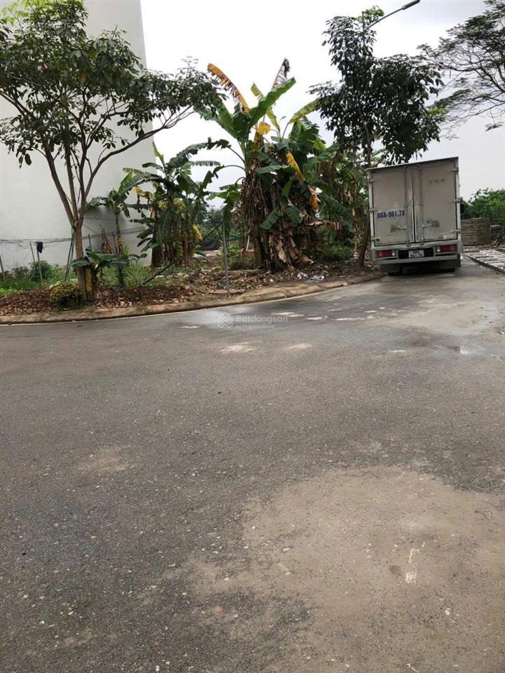 Gấp lắm rồi, khóc nhiều đứng trước cửa nhà phải bán mảnh đất tâm huyết của nhà tôi mặt tiền 7,21m