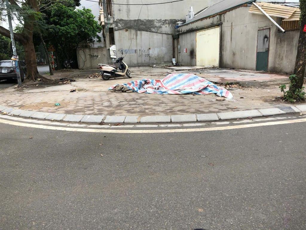 Gấp lắm rồi, khóc nhiều đứng trước cửa nhà phải bán mảnh đất tâm huyết của nhà tôi mặt tiền 7,21m