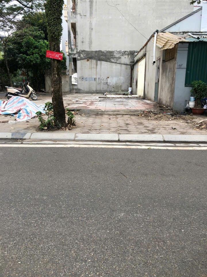 Gấp lắm rồi, khóc nhiều đứng trước cửa nhà phải bán mảnh đất tâm huyết của nhà tôi mặt tiền 7,21m