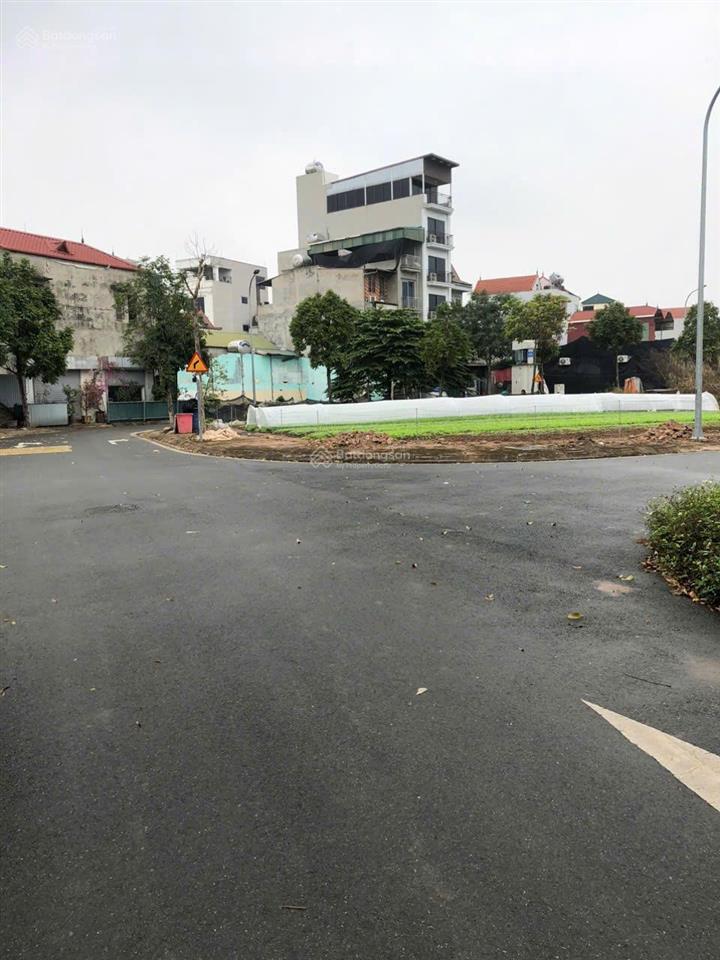 Tôi phải bán mảnh đất ông bà để lại, tôi khóc rất cả ngày lẫn đêm 2,366tỷ bao sổ