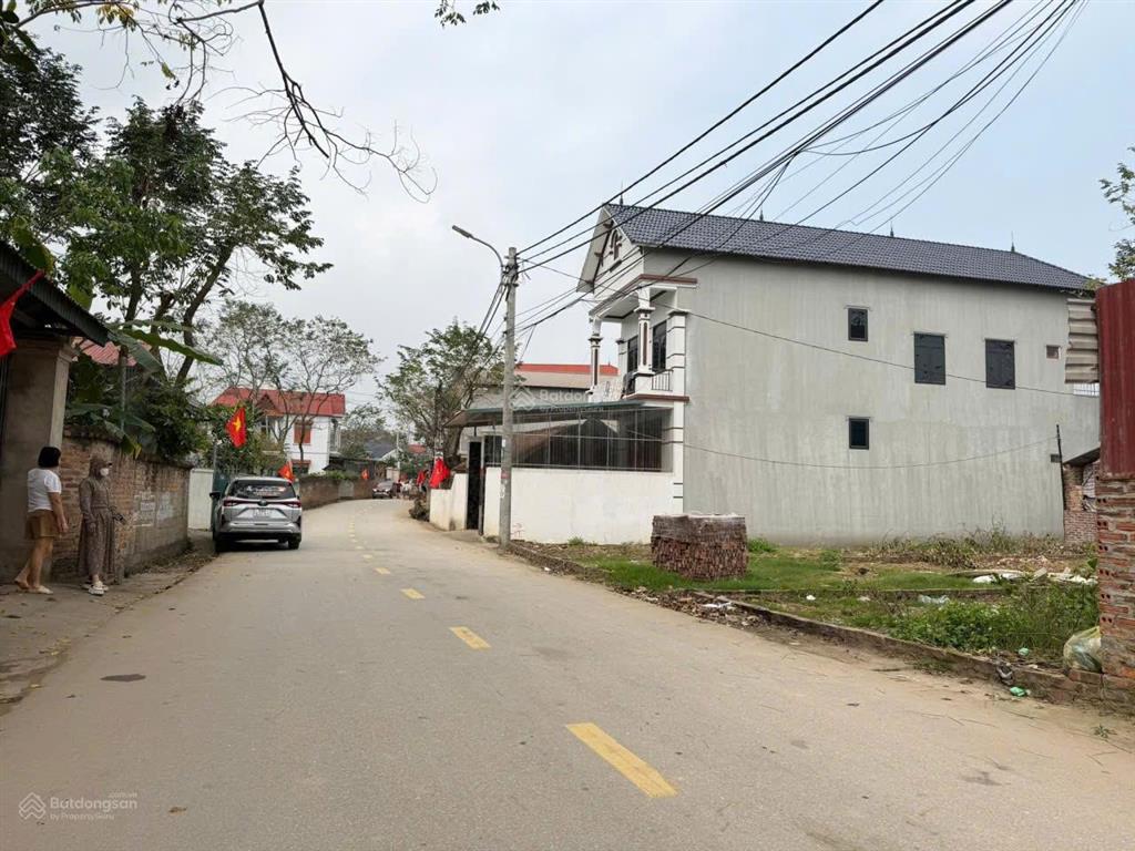 Cần bán gấp mảnh đất ông bà để lại 10p ra bến xe yên nghĩa