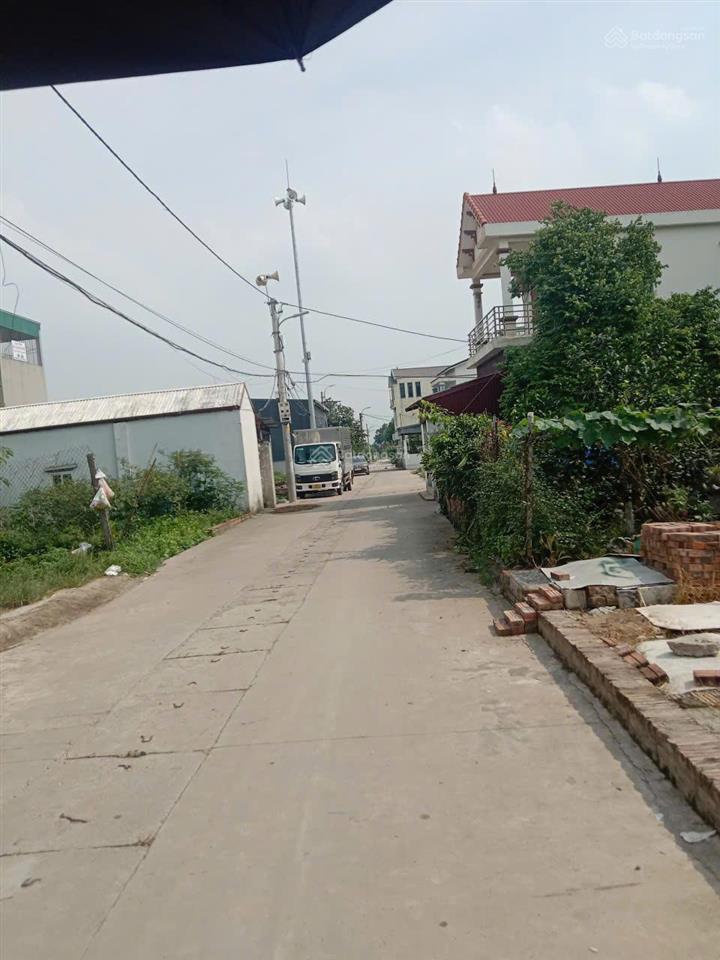 Lô góc trục chính 750 triệu kinh doanh tốt tôi giảm 200 triệu cần bán gấp để trả nợ ngân hàng nhanh