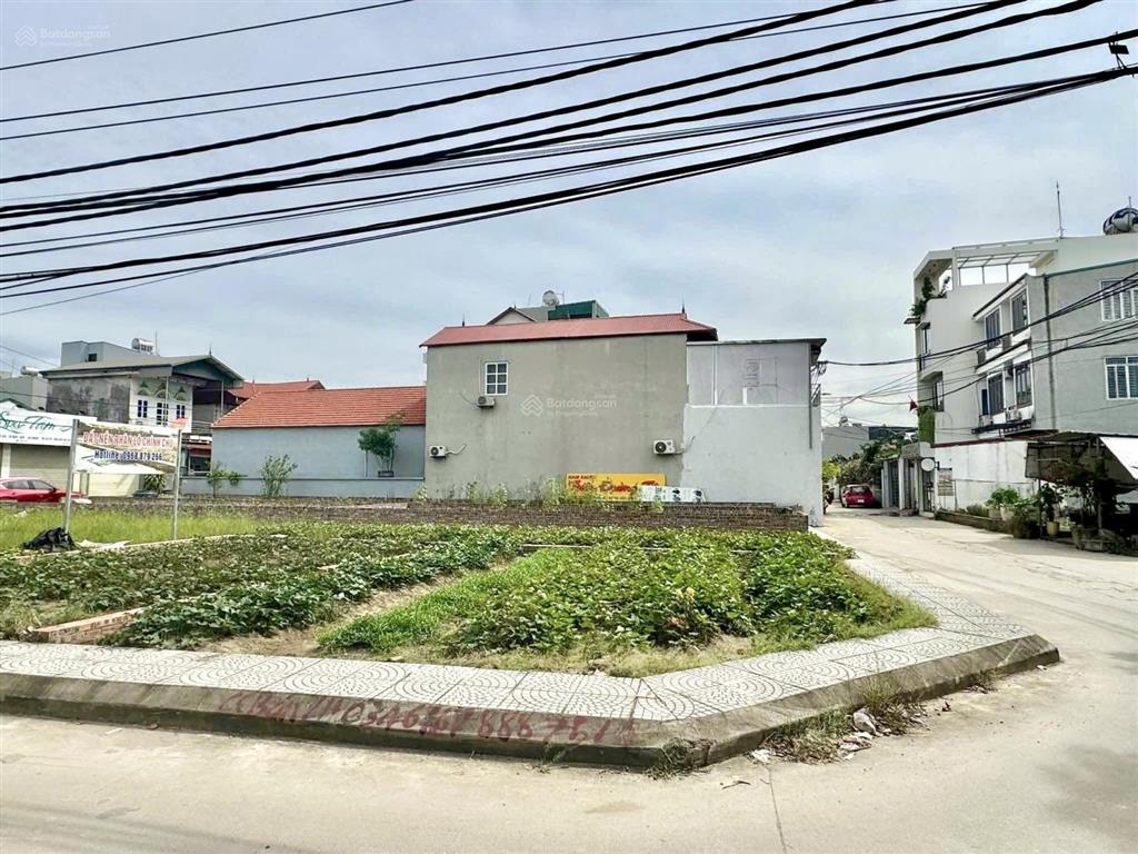 Chị cả bán mảnh đất hà nội. giá chỉ 800 triệu mà có sẵn sổ đỏ. mảnh đất dưỡng lão khó khăn