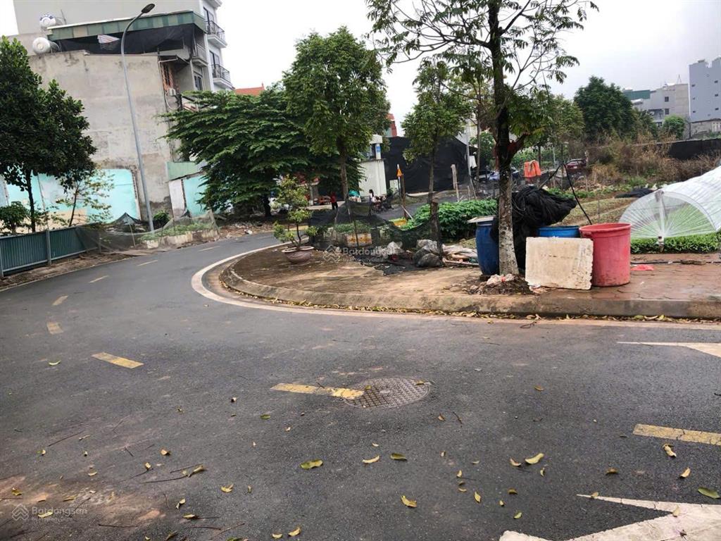 878 triệu chính chủ bán nhà cấp 4 lô góc trục chính kinh doanh bán gấp xin đừng trả giá em buồn