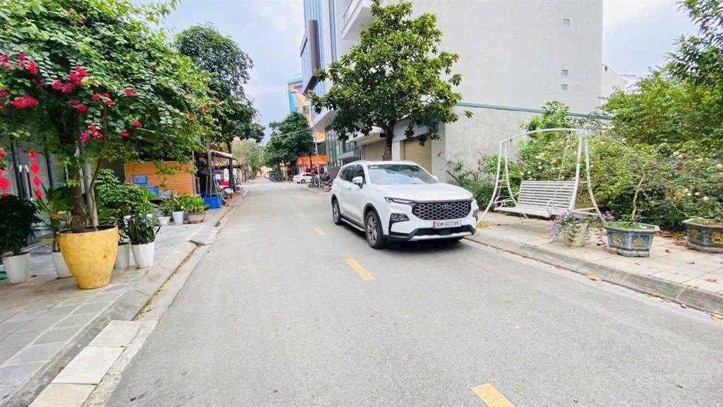 Cần tiền mở rộng cơ sở kinh doanh nên em bán gấp lô đất ông bà để lại 1,8 tỷ tr 100m2 bao sổ đỏ