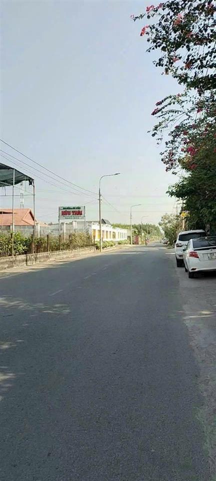 Bán nhà đất biệt thự lô góc kế bên ubnd tân triều