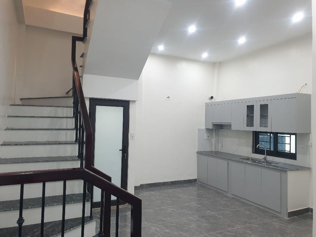 BÁN NHÀ ĐẸP 1.75 TỶ 3 TẦNG 52M2 ( HƯỚNG ĐÔNG ) NGÕ KHU ĐỆ TỨ 