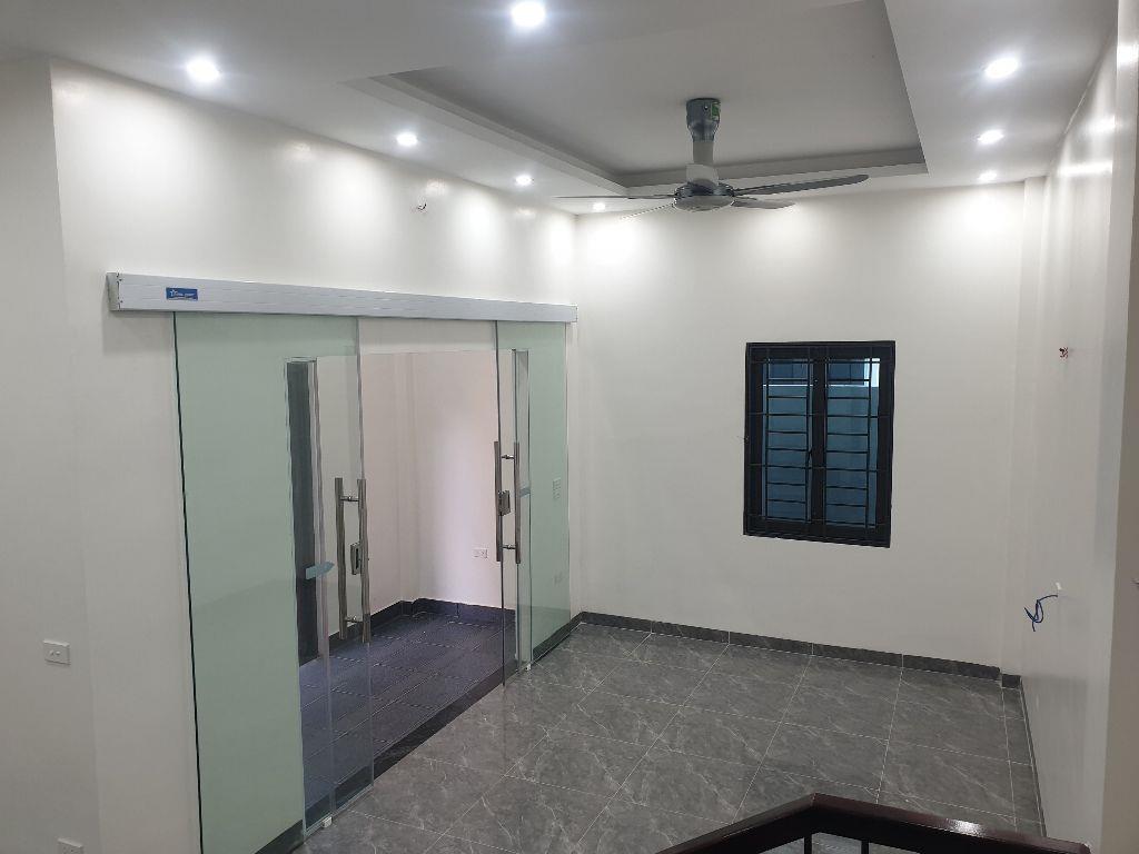 BÁN NHÀ ĐẸP 1.75 TỶ 3 TẦNG 52M2 ( HƯỚNG ĐÔNG ) NGÕ KHU ĐỆ TỨ 