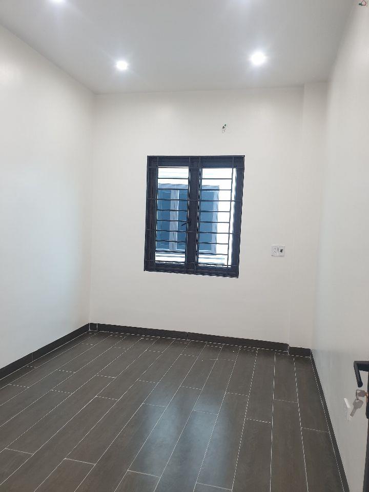 BÁN NHÀ ĐẸP 1.75 TỶ 3 TẦNG 52M2 ( HƯỚNG ĐÔNG ) NGÕ KHU ĐỆ TỨ 