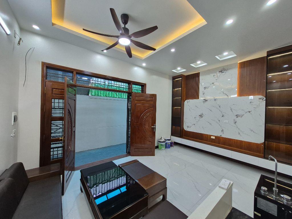 BÁN NHÀ 2.35 TỶ 3 TẦNG 45M2 ( TÂY NAM ) NGÕ ĐƯỜNG TRƯỜNG CHINH 