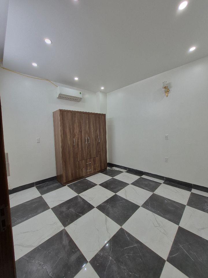 BÁN NHÀ 2.35 TỶ 3 TẦNG 45M2 ( TÂY NAM ) NGÕ ĐƯỜNG TRƯỜNG CHINH 