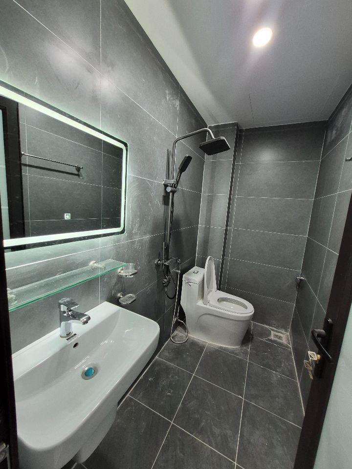 BÁN NHÀ 2.7 TỶ 3 TẦNG 46M2 Ô TÔ ĐỖ CÁCH NHÀ 10M NGÕ QUÂN NHÂN 