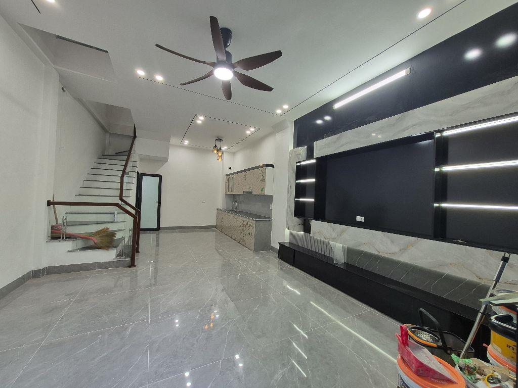 BÁN NHÀ 2.7 TỶ 3 TẦNG 46M2 Ô TÔ ĐỖ CÁCH NHÀ 10M NGÕ QUÂN NHÂN 
