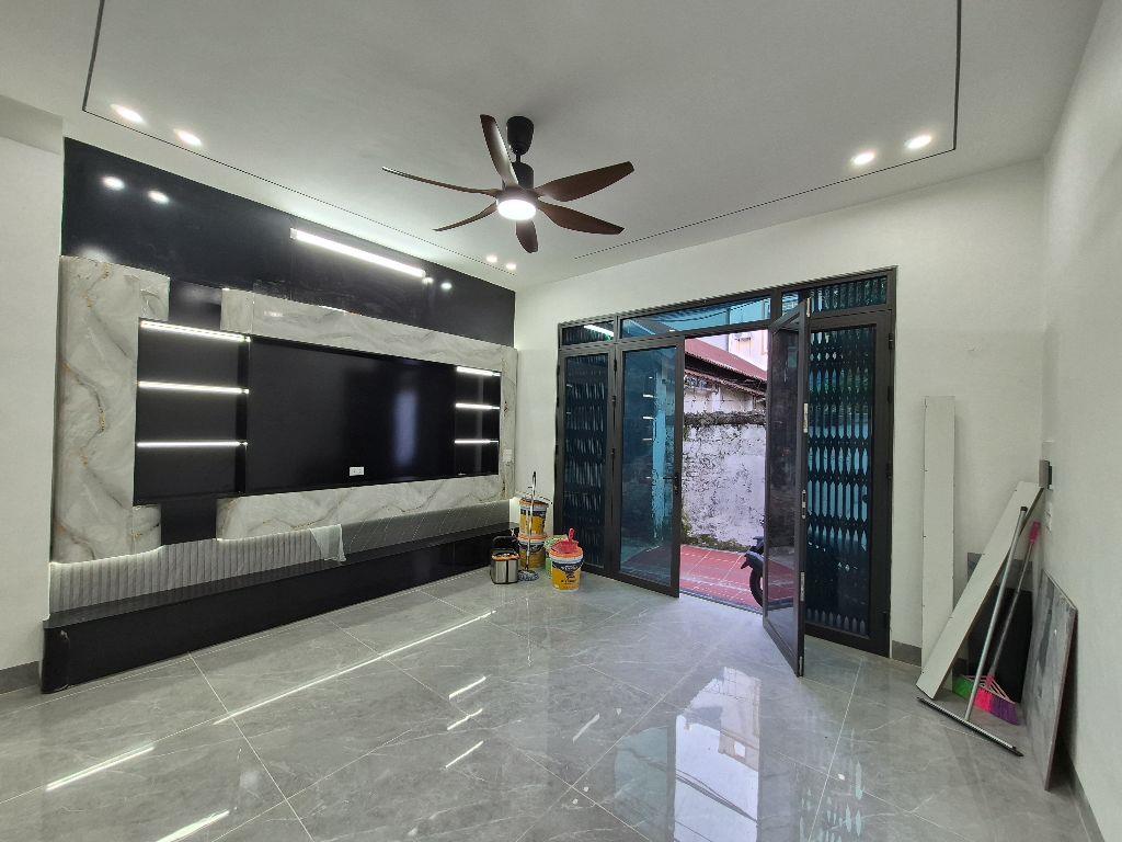 BÁN NHÀ 2.7 TỶ 3 TẦNG 46M2 Ô TÔ ĐỖ CÁCH NHÀ 10M NGÕ QUÂN NHÂN 