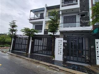 BÁN NHÀ SIÊU ĐẸP 3.2 TỶ 3 TẦNG 61M2 MẶT ĐƯỜNG ĐỆ TỨ 
