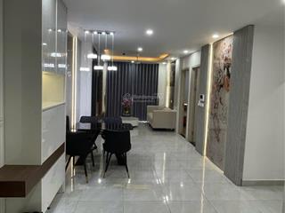 Bán căn 3 p ngủ  96m2  sổ đỏ  có nội thất  giá 7,9 tỷ   e trung 0967 894 ***