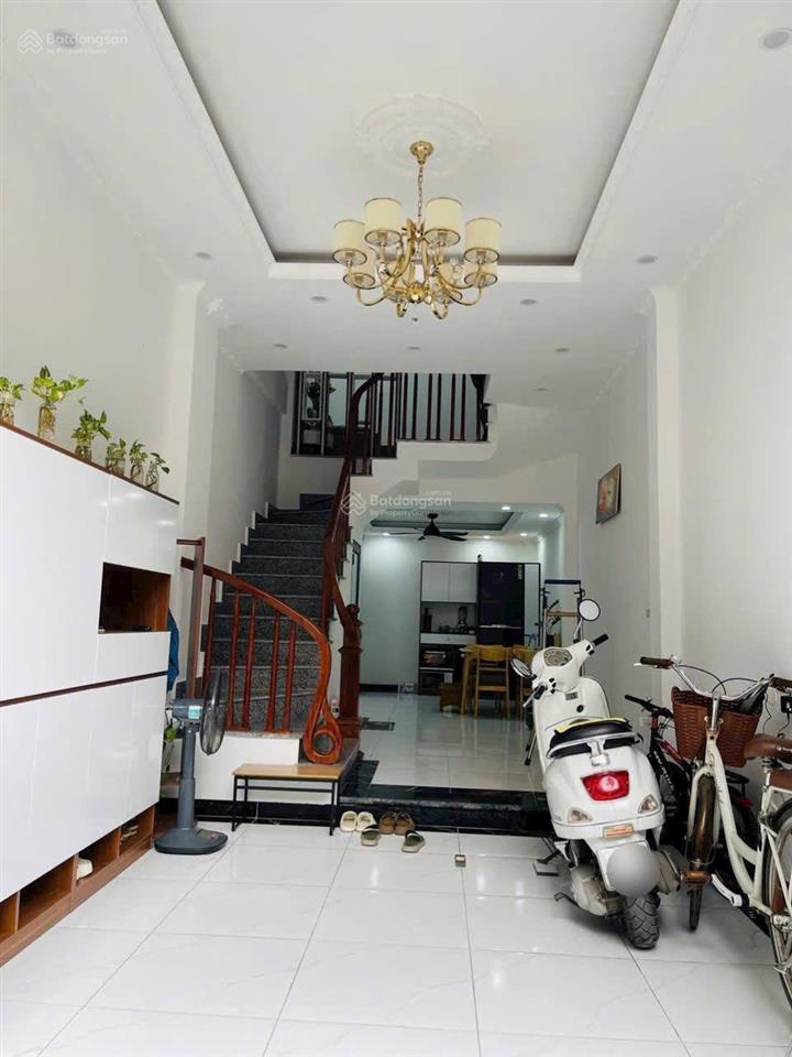 Bán nhà vĩnh quỳnh gần trường  dt 42 mét đầy đủ nội thất ở ngay