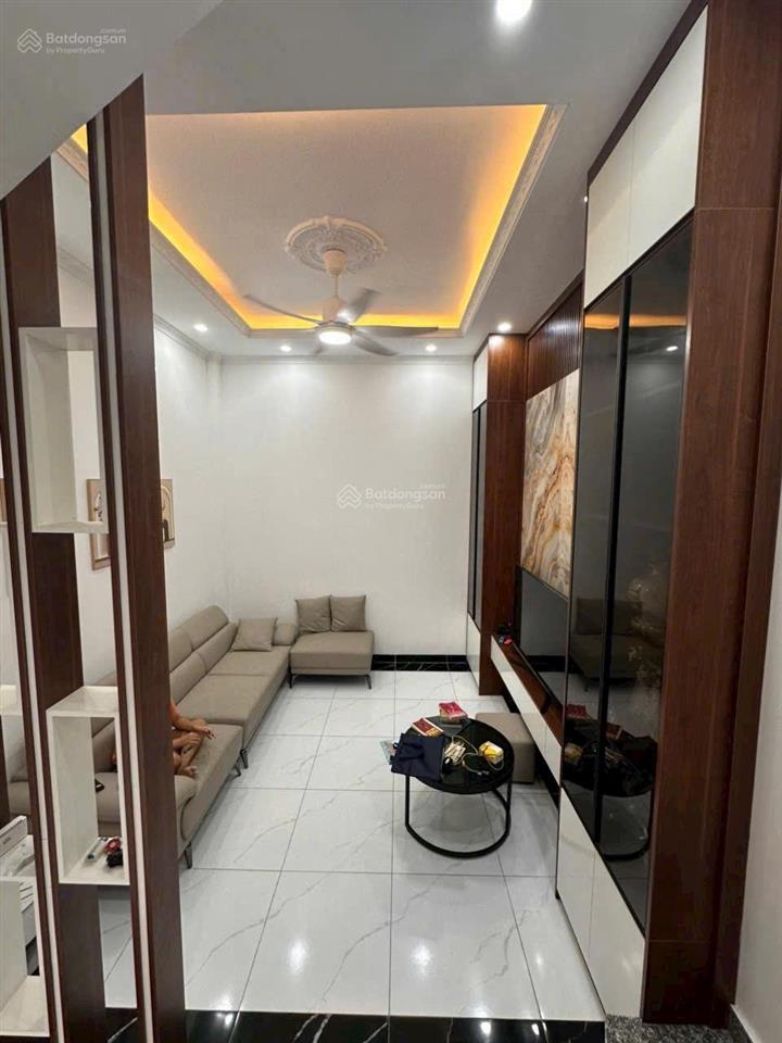 Bán nhà vĩnh quỳnh gần trường  dt 42 mét đầy đủ nội thất ở ngay