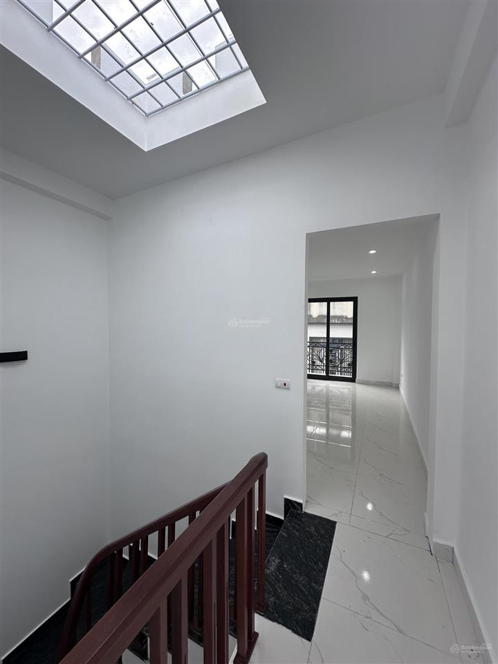 Bán nhà tứ hiệp 6 tầng ở ngay, nhà đẹp mới, ngay gần khu tái định cư
