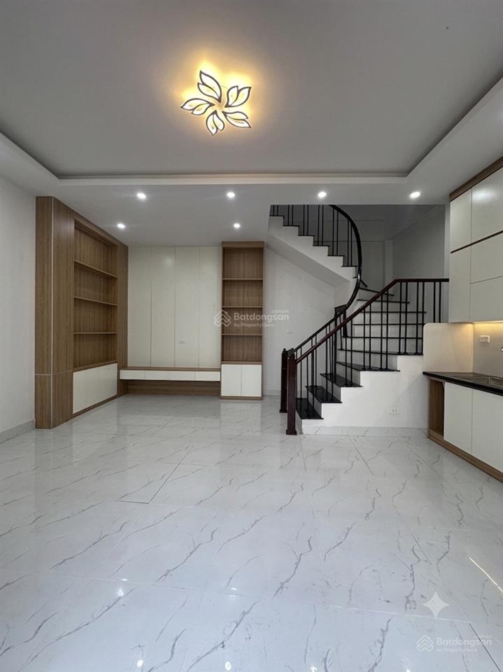 Bán nhà tựu liệt, ngay gần khu đô thị linh đàm, nhà 4 tầng ở ngay