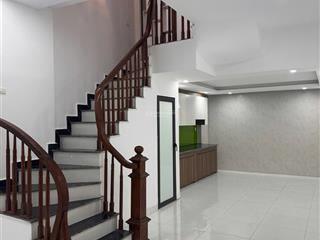 Nhà đẹp trung tâm thanh trì / gần bv đa khoa thanh trì / ở ngay