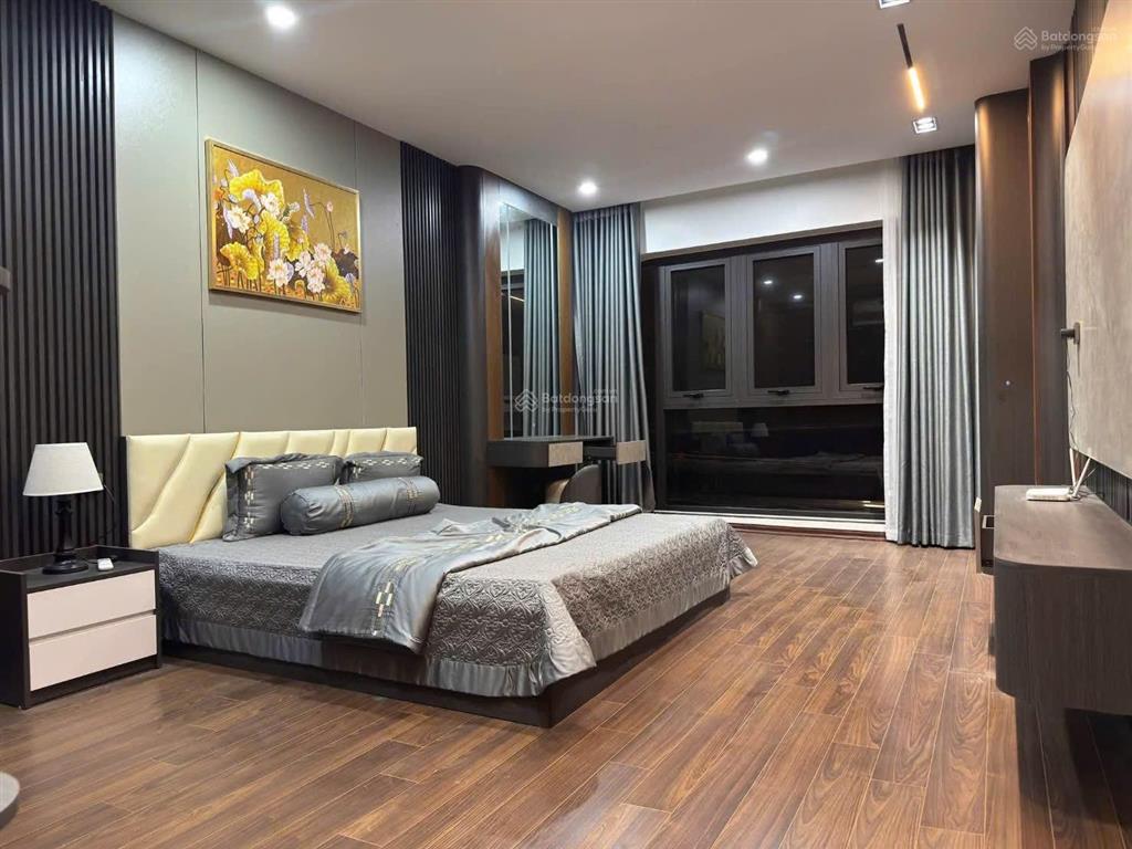 Bán nhà hoàng liệt view hồ 6 tầng thang máy đủ nội thất về ở ngay