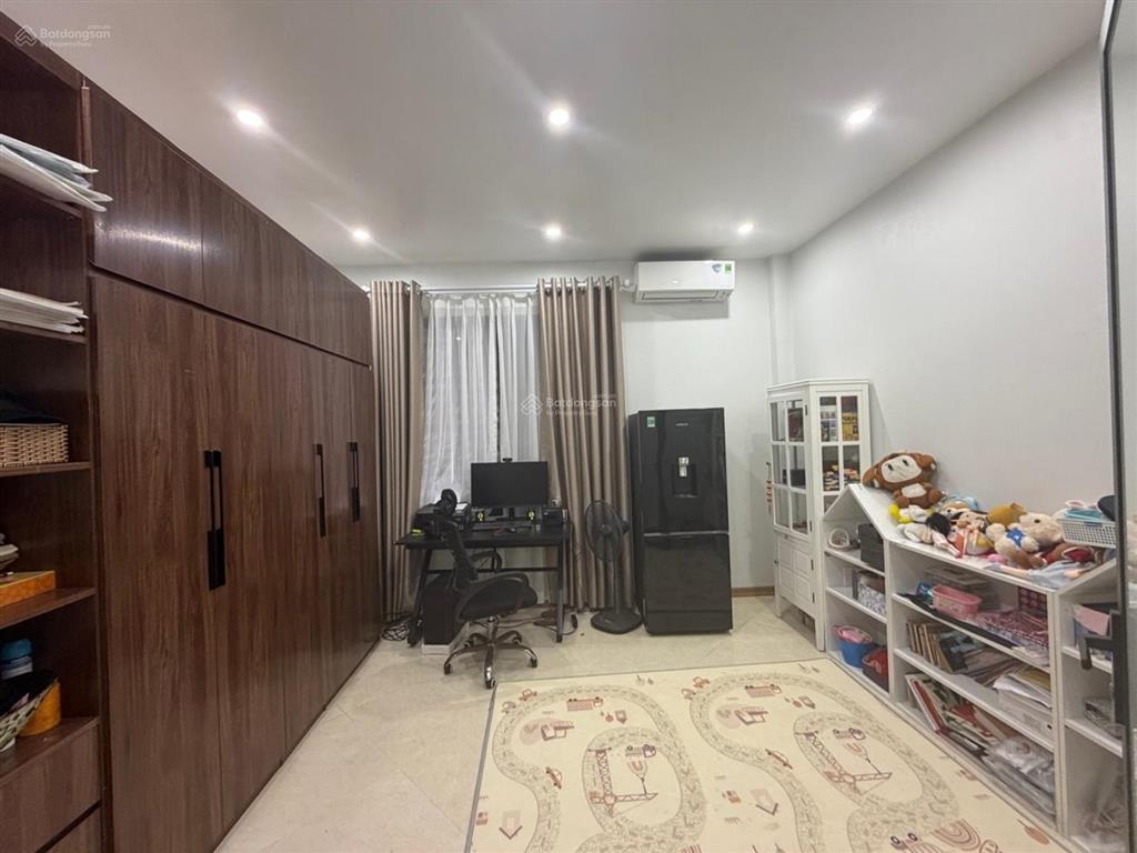 Bán nhà lô góc / ngay linh đàm / hoàng liệt / 42 mét kinh doanh được.