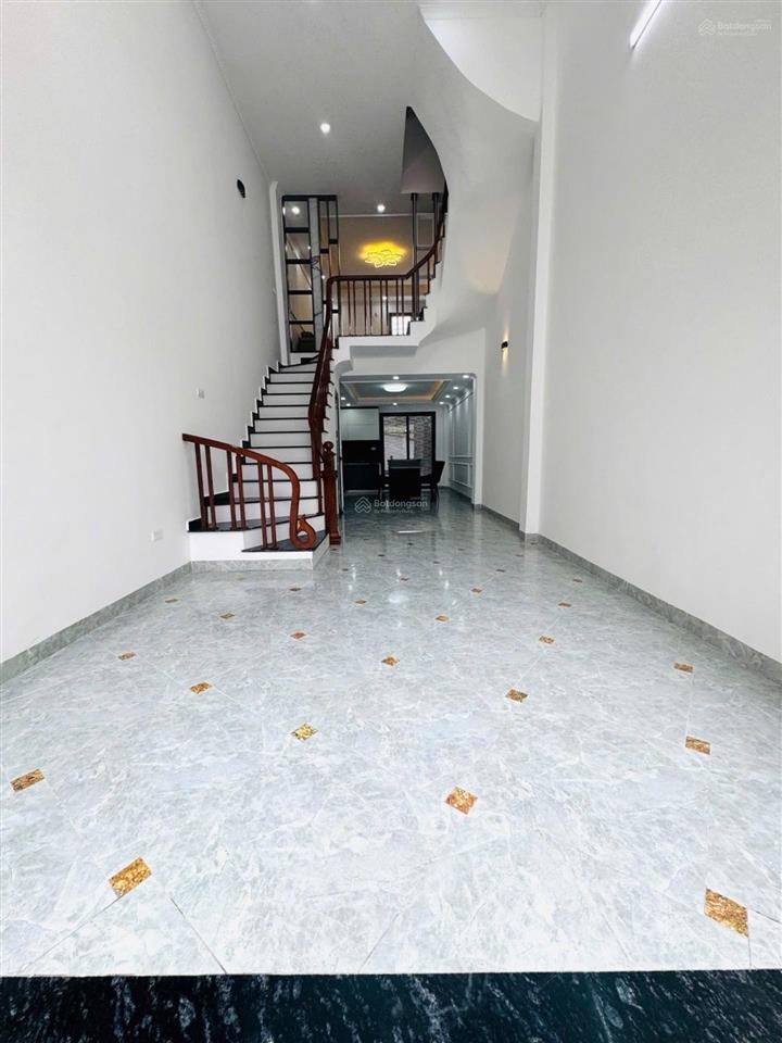 Bán nhà ngay thị trấn văn điển, 55m2 xây mới, gần chợ ở ngay