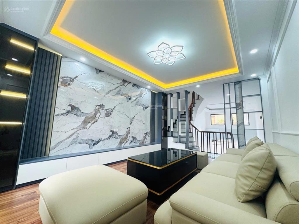 Bán nhà ngay thị trấn văn điển, 55m2 xây mới, gần chợ ở ngay