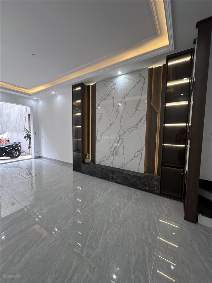 Bán nhà riêng 42 m2 có thang máy / ngay vũ lăng ngũ hiệp