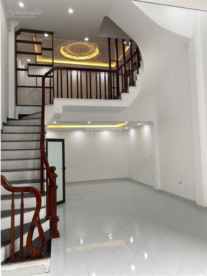 Nhà đẹp 45 mét ngay ngọc hồi thanh trì. xây mới thiết kế hiện đại trần cao 5 mét