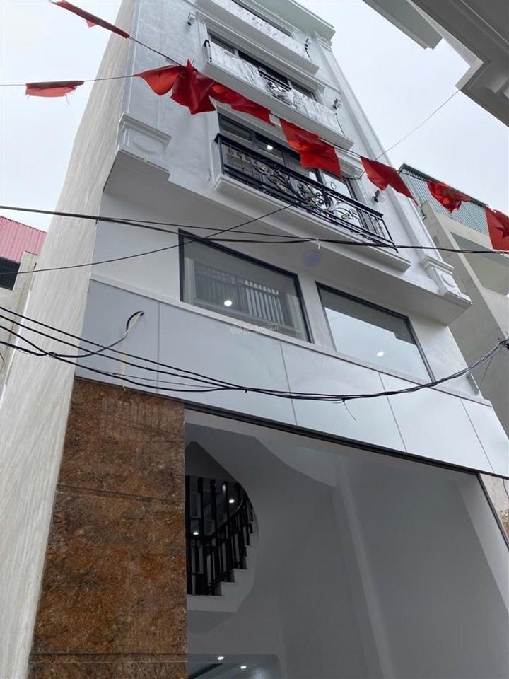 Nhà đẹp 45 mét ngay ngọc hồi thanh trì. xây mới thiết kế hiện đại trần cao 5 mét