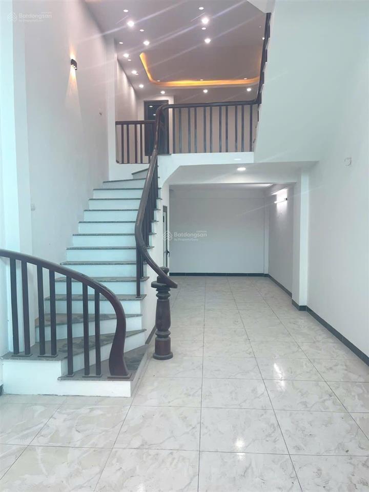 Chỉ 5, x tỷ có ngay nhà 50m2 /gần trung tâm thương mại thanh trì / xây mới