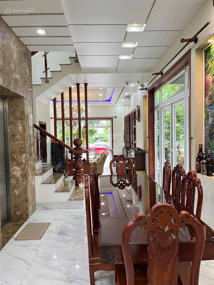 Bán biệt thự góc 2 mặt tiền kdc gia hòa, phước long b, tp thủ đức. dt 252m2, giá chỉ 20.5 tỷ tl