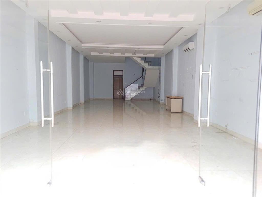 Bán nhà phố đường iii gồm 6pn, 6wc, 156m2, 20 tỷ ở đường 30m, khang điền, phước long b, quận 9