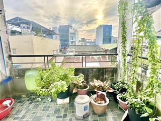 Nhà chính chủ lâu năm, chủ vay bank thiện chí bán, trung tâm quận 1, 4 tầng, 4 phòng ngủ, shr đẹp