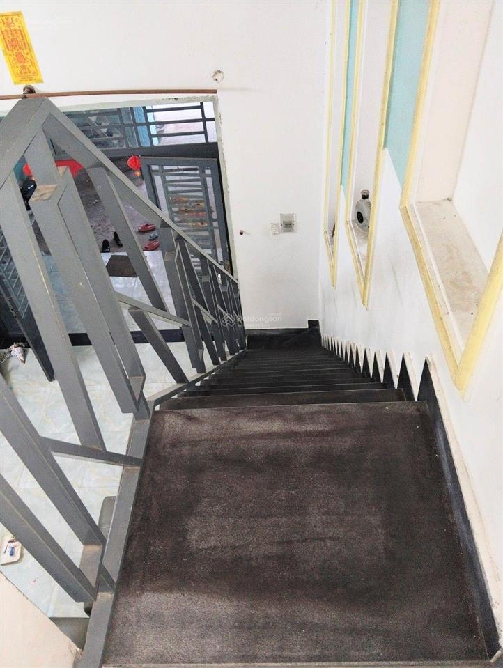 Về quê bán gấp!! nhà gần aeon  dt 93m2 ngang 5m  full thổ cư  bêtông 6m, sân ôtô, 3pn, ...