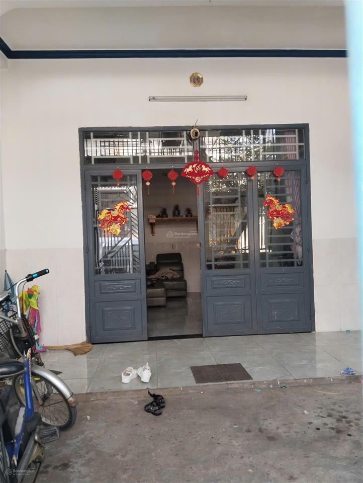 Về quê bán gấp!! nhà gần aeon  dt 93m2 ngang 5m  full thổ cư  bêtông 6m, sân ôtô, 3pn, ...