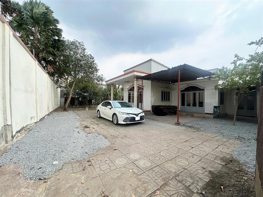 10tr cho thuê nhà + vườn, dt 700m2 gần kdl cầu ngang, bình nhâm, làm cafe sân vườn, quán ăn gđ, ...