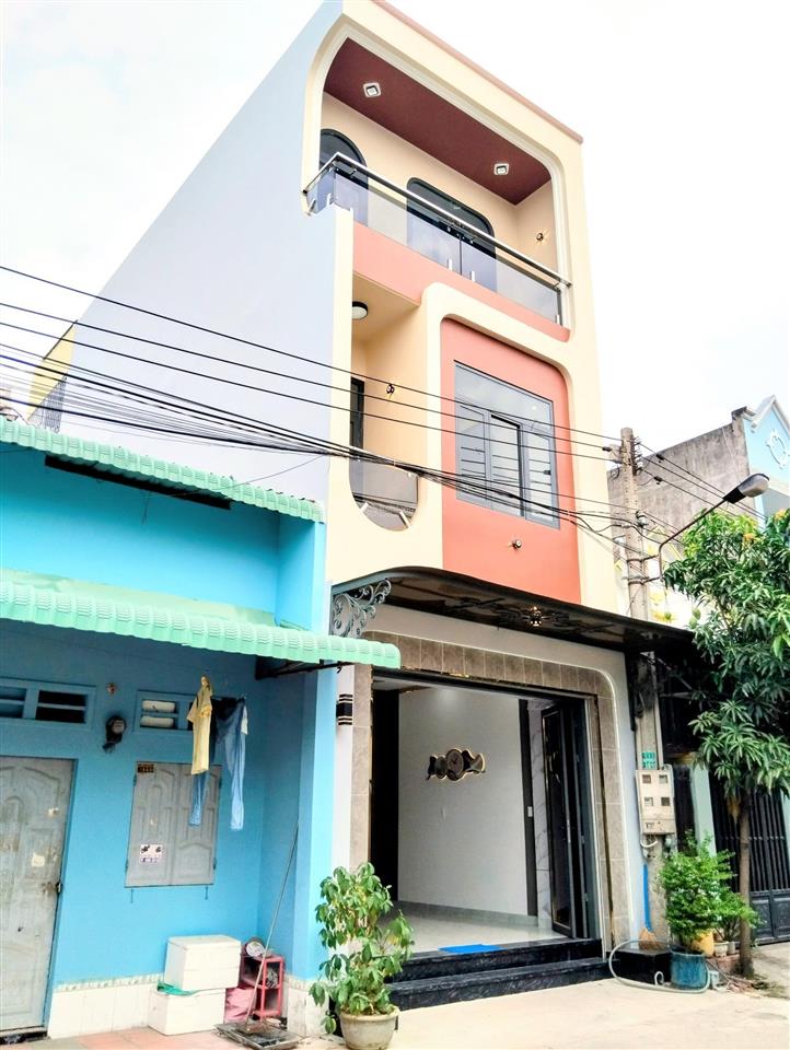 Bán nhà sổ hồng hoàn công, sân ôtô & 4pn, 4wc, hẻm ôtô 5m gần chợ tại bình chuẩn, 4,3 tỷ