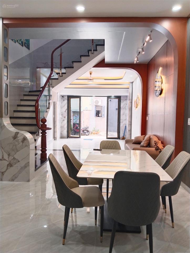 Bán nhà sổ hồng hoàn công, sân ôtô & 4pn, 4wc, hẻm ôtô 5m gần chợ tại bình chuẩn, 4,3 tỷ