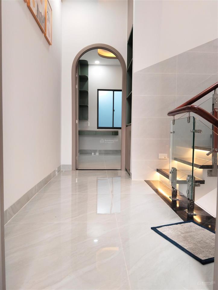 Bán nhà sổ hồng hoàn công, sân ôtô & 4pn, 4wc, hẻm ôtô 5m gần chợ tại bình chuẩn, 4,3 tỷ