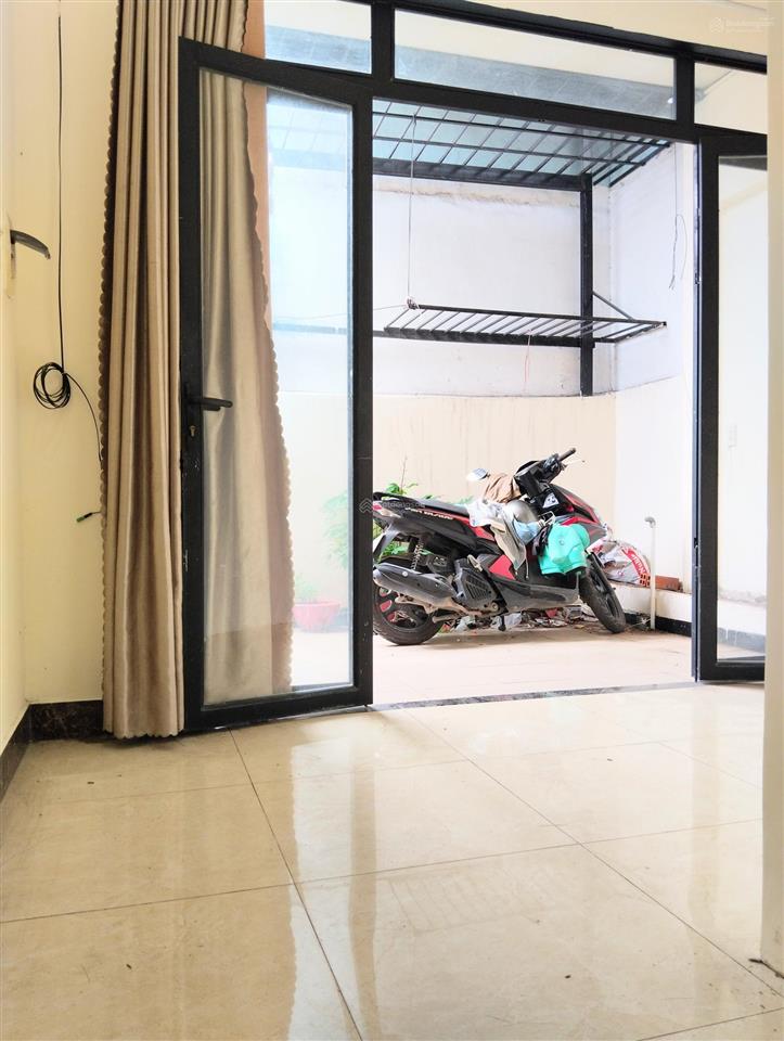 Giá chỉ 1 tỷ 780 triệu có bớt lộc  hẻm xe máy, cách đường lớn chỉ 10m
* vị trí trung tâm lái thiêu