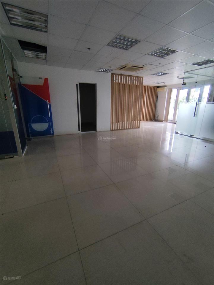 Cho thuê văn phòng mặt tiền đường xuân thuỷ phường thảo điền ,dt 150m2 giá 47 triệu /tháng