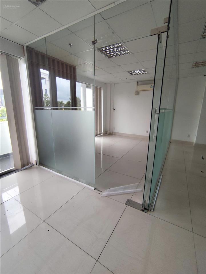 Cho thuê văn phòng mặt tiền đường xuân thuỷ phường thảo điền ,dt 150m2 giá 47 triệu /tháng