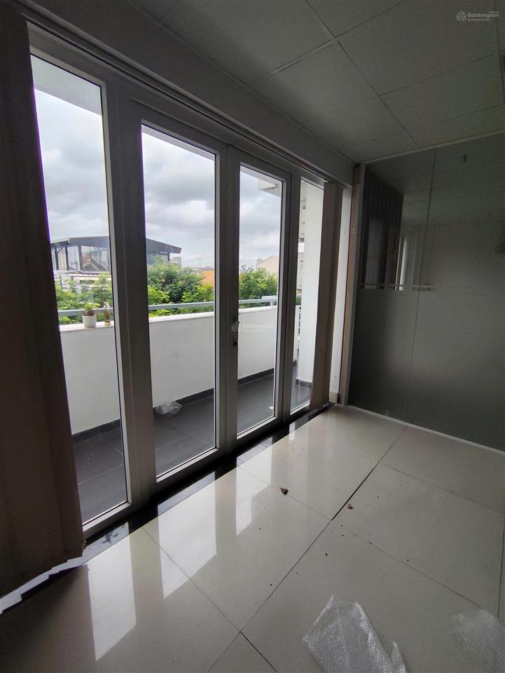 Cho thuê văn phòng mặt tiền đường xuân thuỷ phường thảo điền ,dt 150m2 giá 47 triệu /tháng