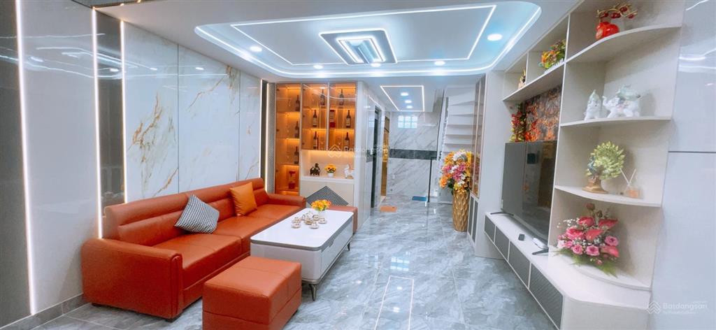 Bán nhà riêng 4pn, 5wc, 52m2 ở phường 11, gò vấp, có thang máy, hẻm xe hơi. 8,49 tỷ vnd